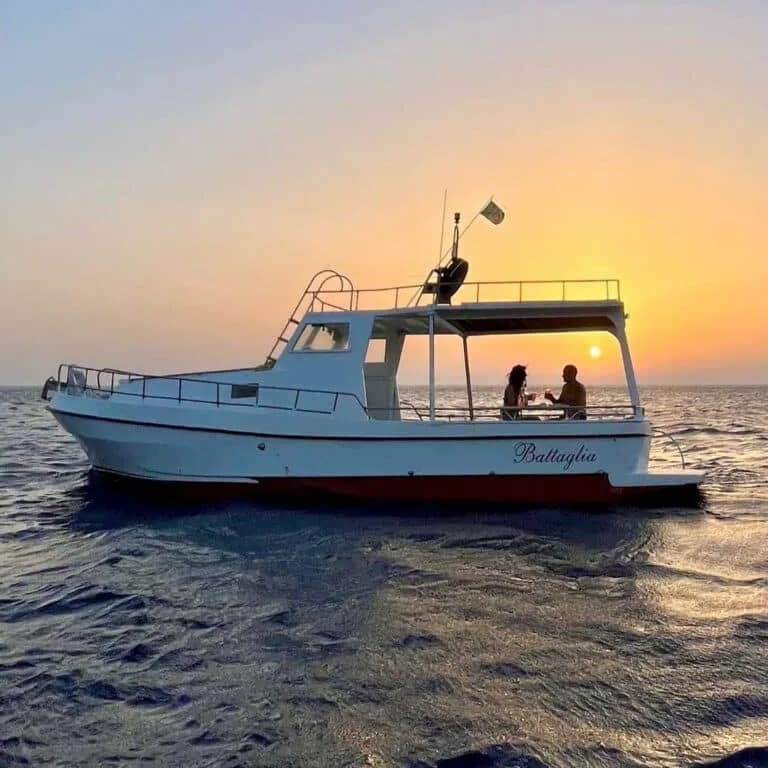 Perché la Gita in Barca è Obbligatoria (e come sceglierla)